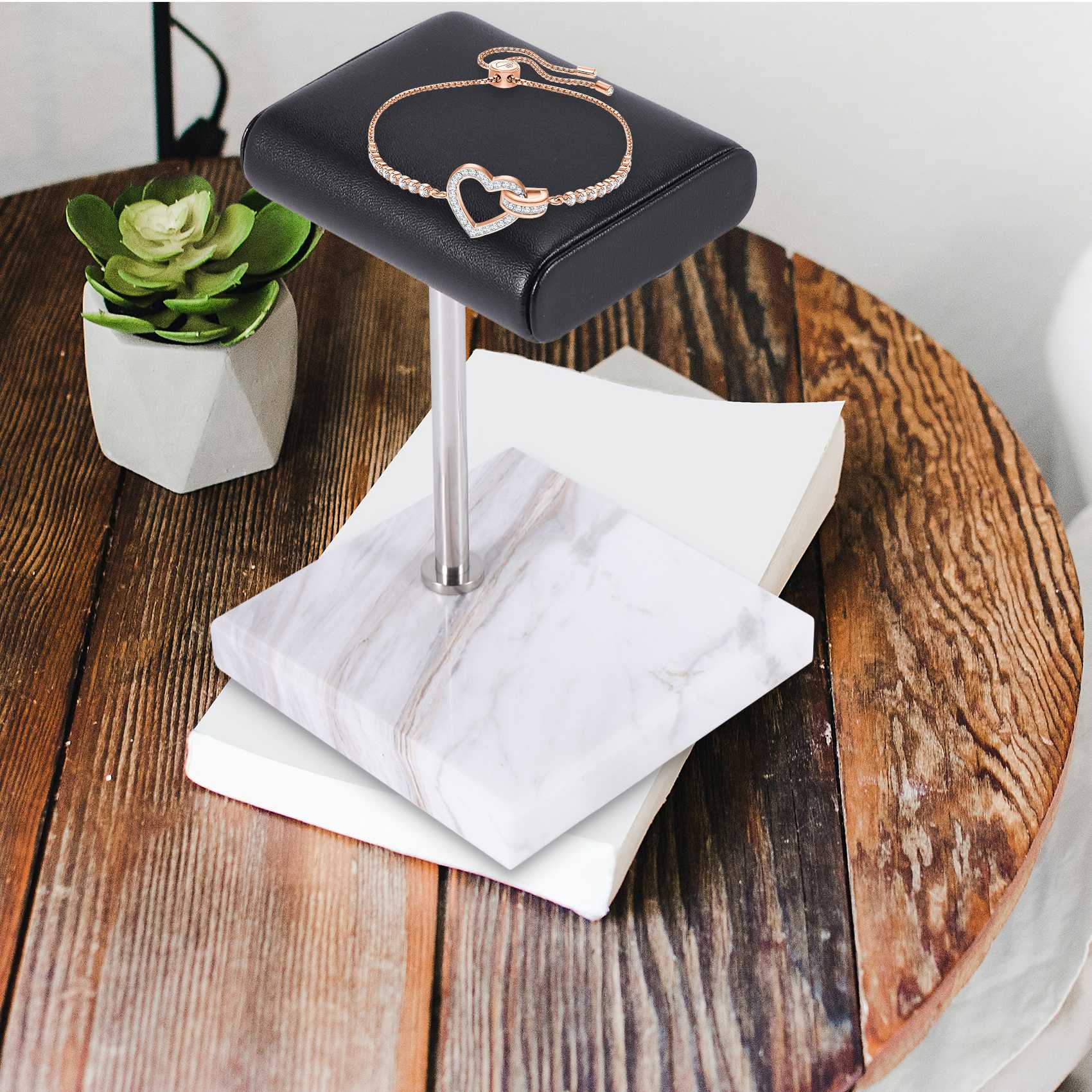 Watches & Jewelry Tsukiu - ABQR White Marble Watch Bracelet Display