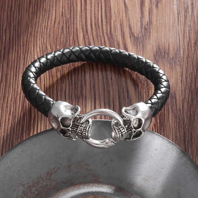Gothic Double Skull Black Brai - огляд і ціна Gothic Skull Ring