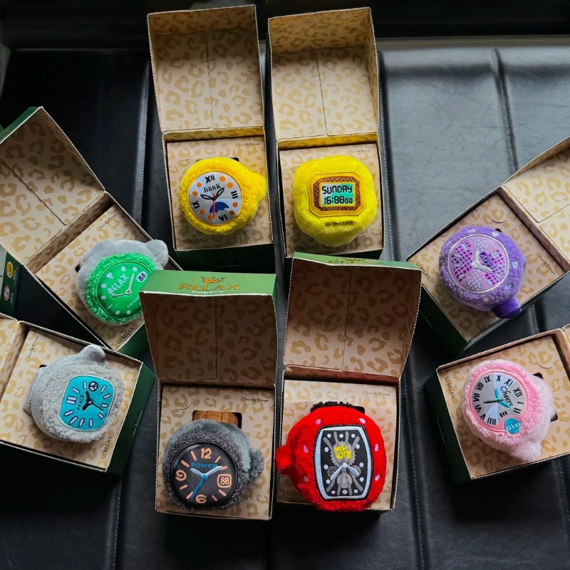 In Stock Pop Sunday Plush Rela - огляд і ціна Jewelry Watch