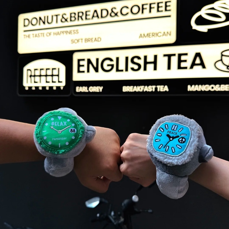 In Stock Pop Sunday Plush Rela - огляд і ціна Jewelry Watch