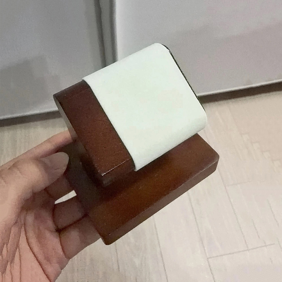 Wooden Watch Display Stand Sol - огляд і ціна Jewelry Shop Watches